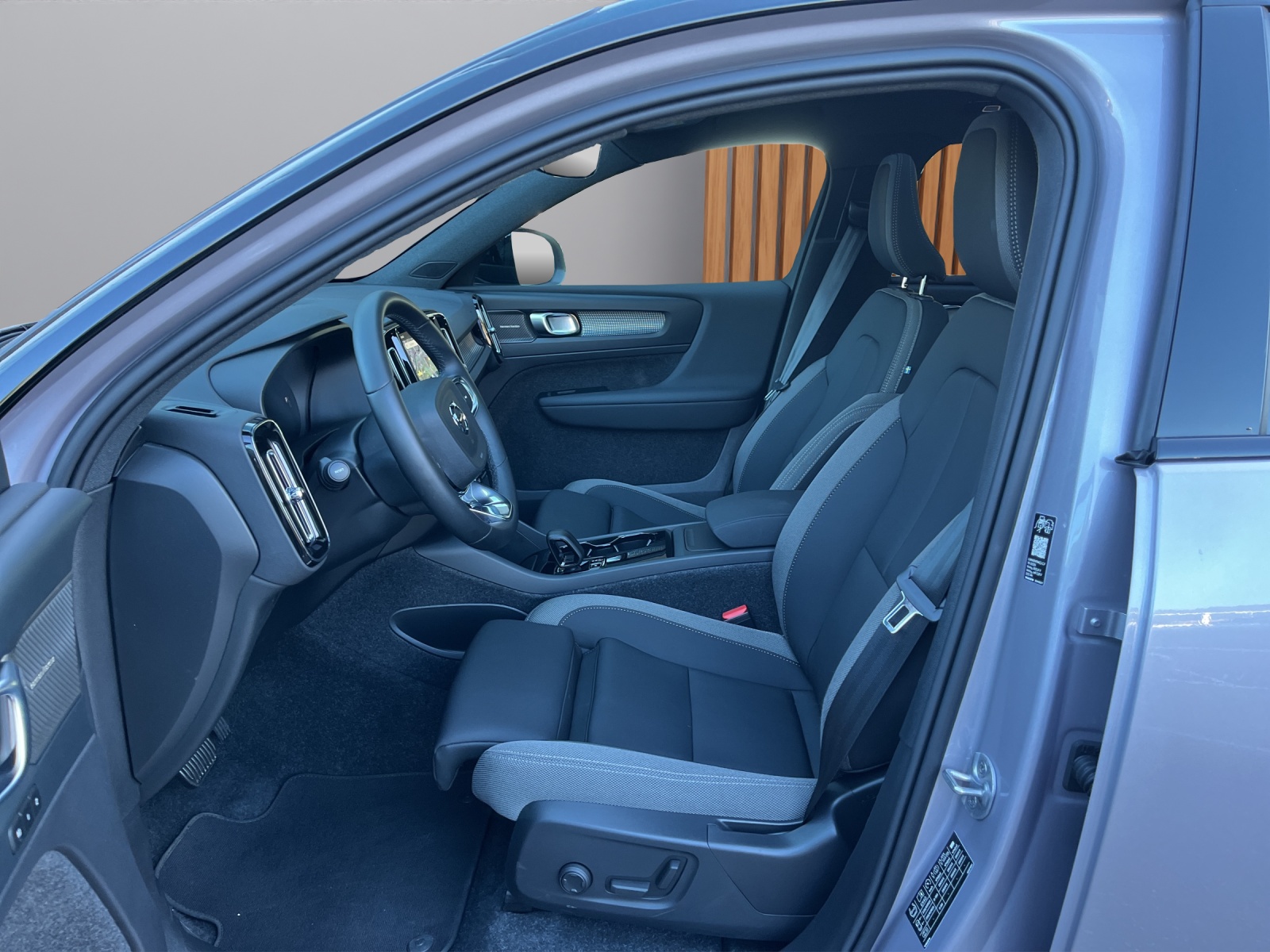 VOLVO EX40 Twin Performance Ultra AWD-image-8