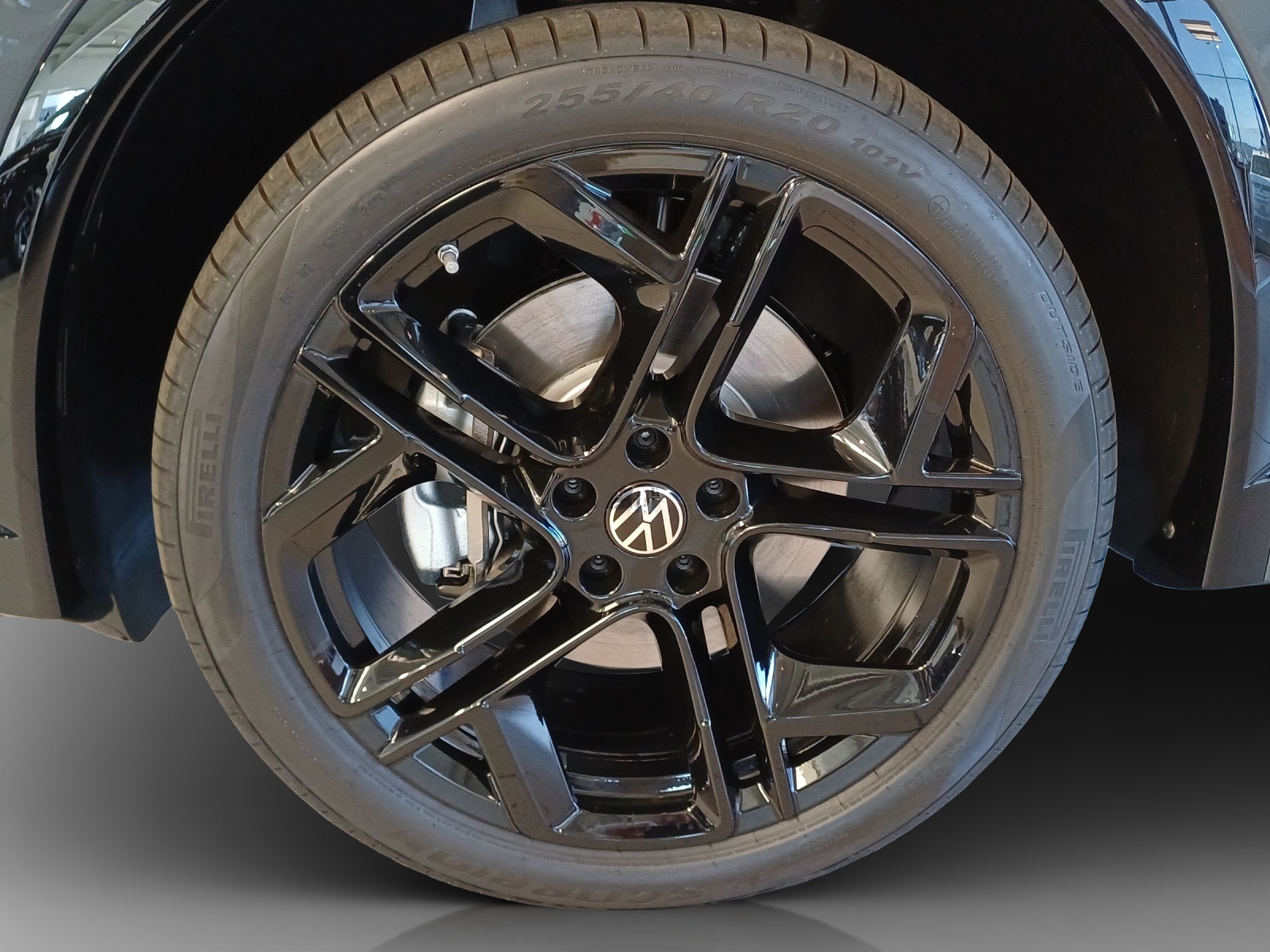 VW Tiguan 2.0 TDI SCR R-Line 4Motion DSG-image-15