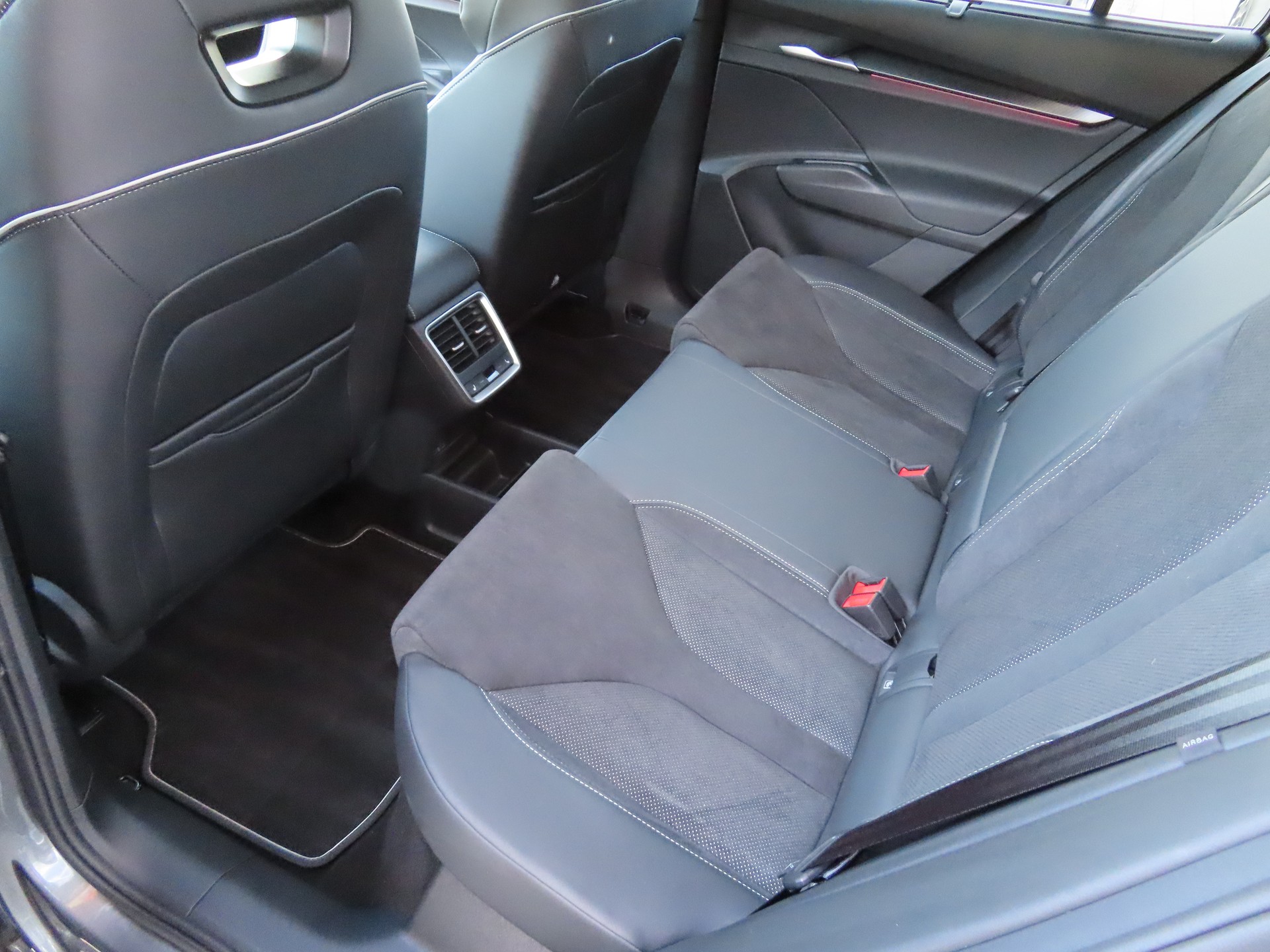 SKODA Enyaq 85x Sportline 4x4-image-10