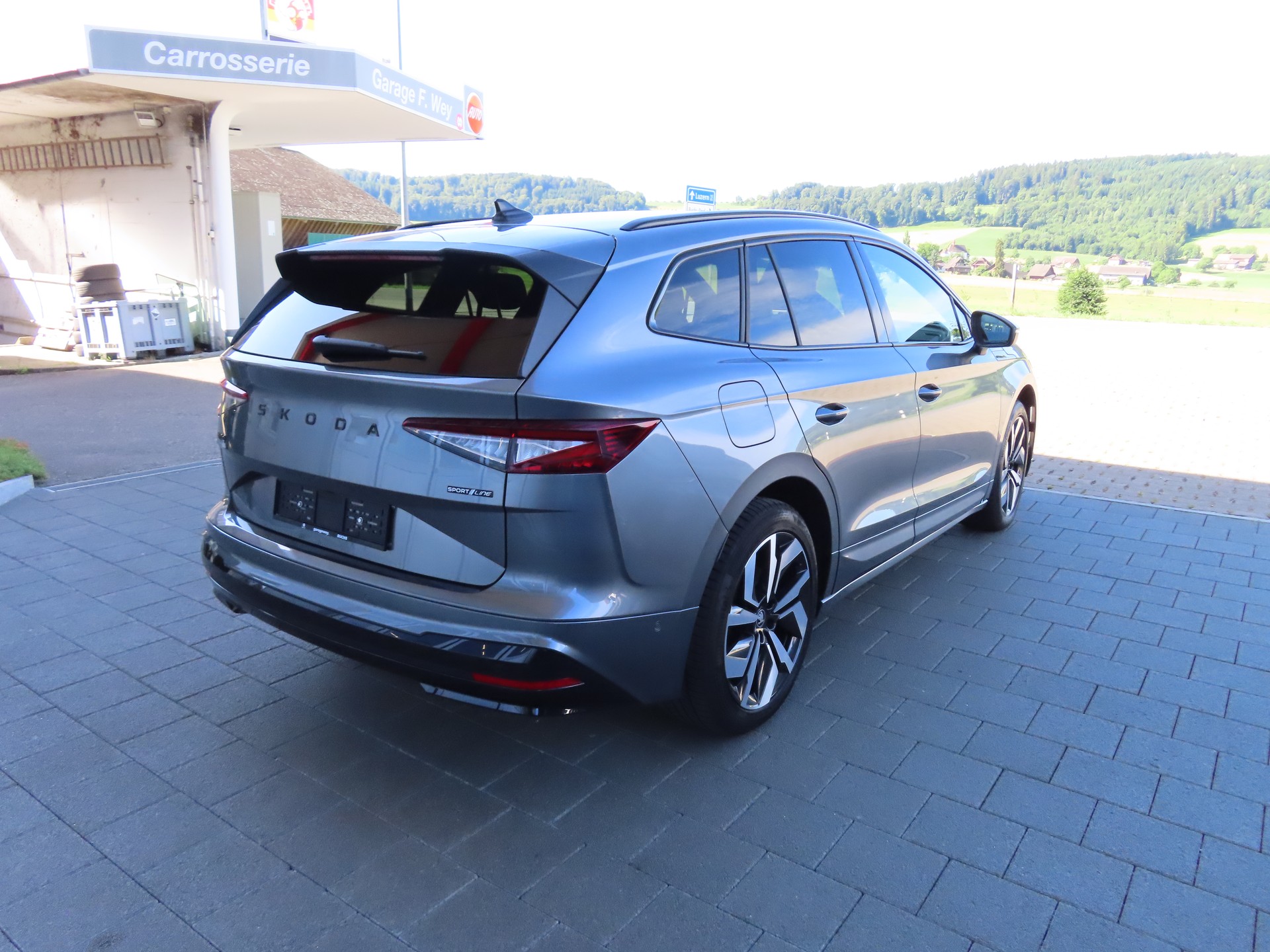 SKODA Enyaq 85x Sportline 4x4-image-3