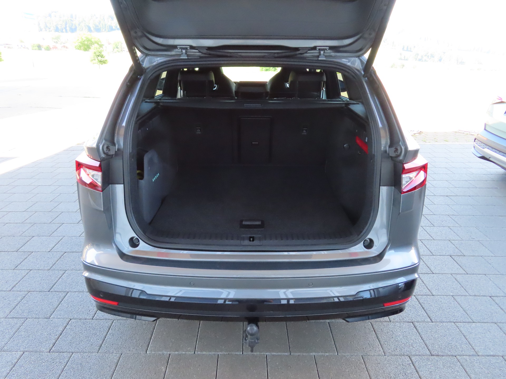 SKODA Enyaq 85x Sportline 4x4-image-14
