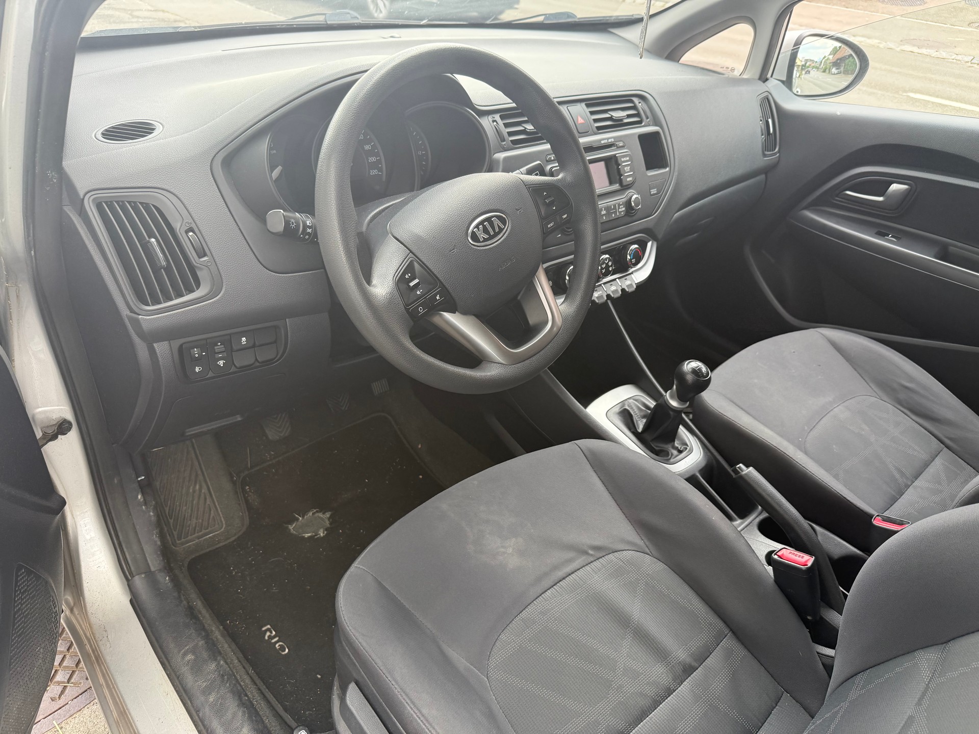 KIA Rio 1.2 CVVT Trend-image-8