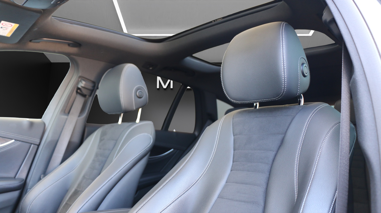 MERCEDES-BENZ E 220 d 4Matic Swiss Star AMG Line-image-7
