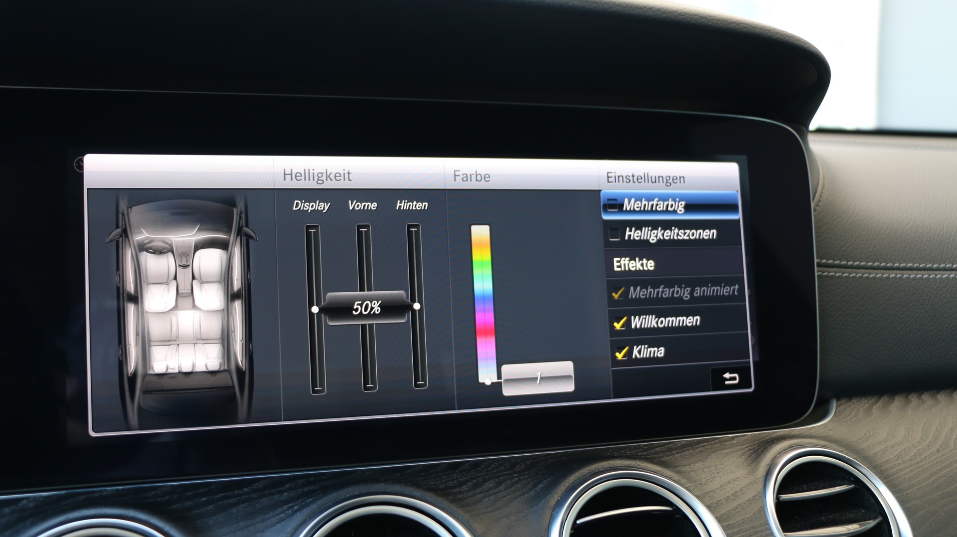 MERCEDES-BENZ E 220 d 4Matic Swiss Star AMG Line-image-17