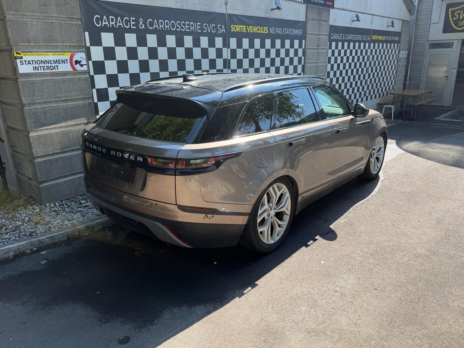 LAND ROVER Range Rover Velar D 240 Automatic-image-4