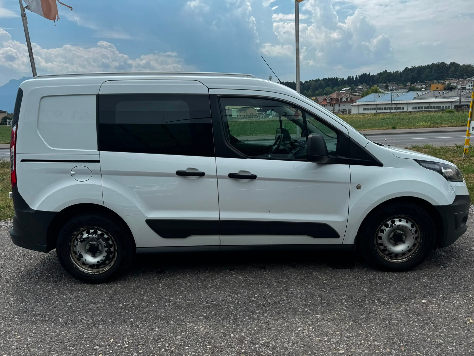 FORD Transit Connect Van T220 1.6 TDCi Ambiente-image-3