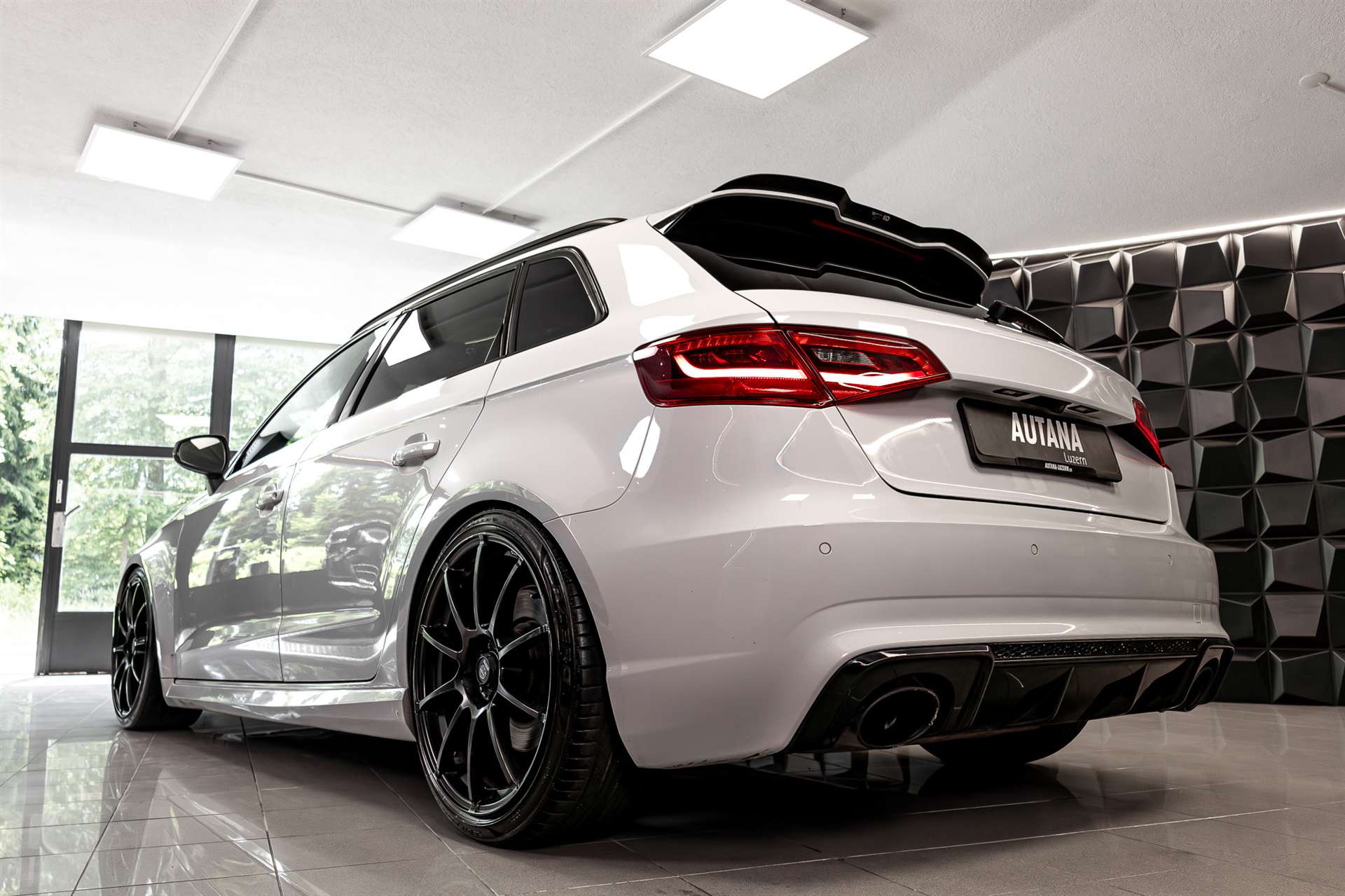 AUDI RS3 2.5 TSI quattro S-tronic *Sportec 420 PS*-image-30