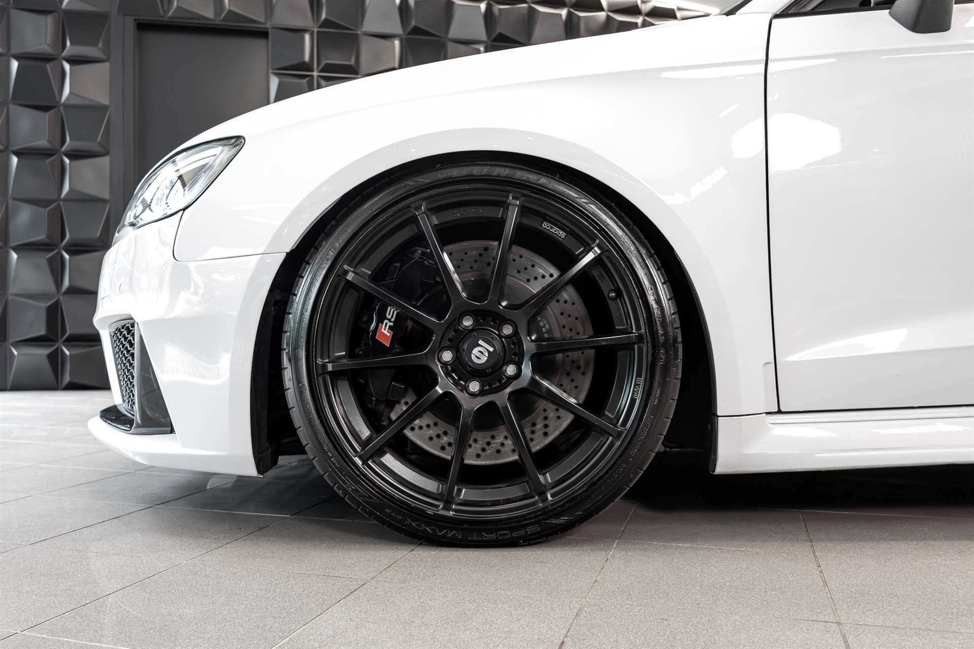 AUDI RS3 2.5 TSI quattro S-tronic *Sportec 420 PS*-image-29
