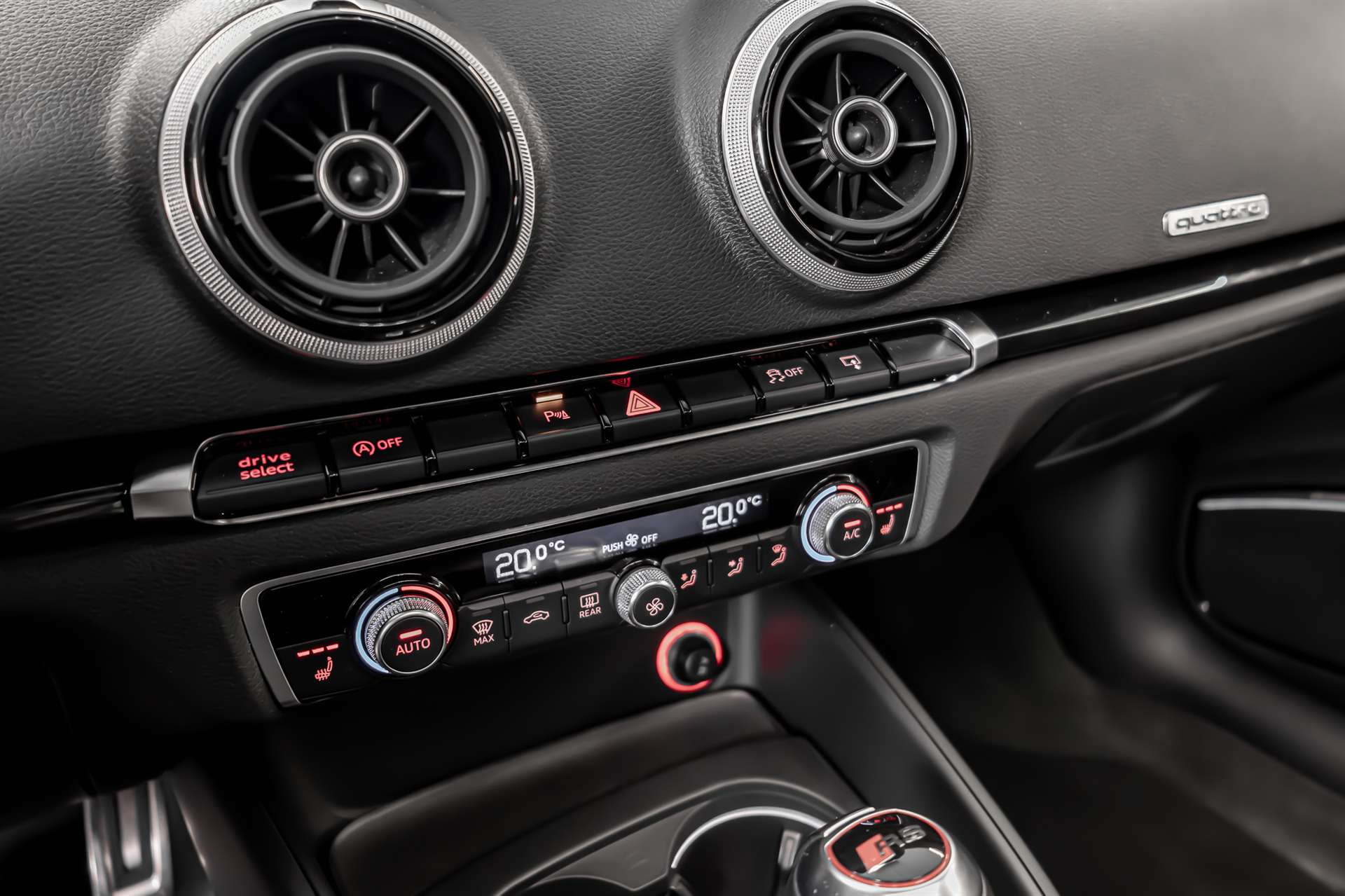 AUDI RS3 2.5 TSI quattro S-tronic *Sportec 420 PS*-image-20