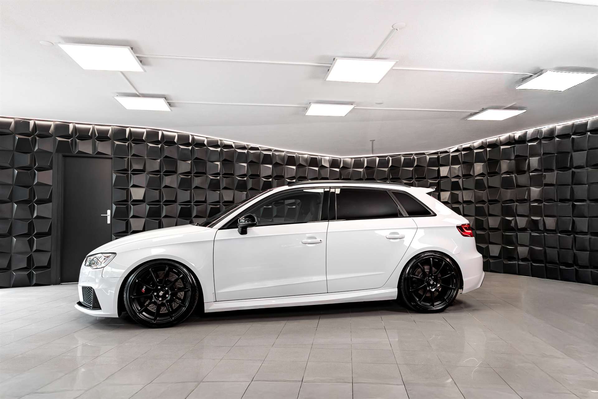AUDI RS3 2.5 TSI quattro S-tronic *Sportec 420 PS*-image-1