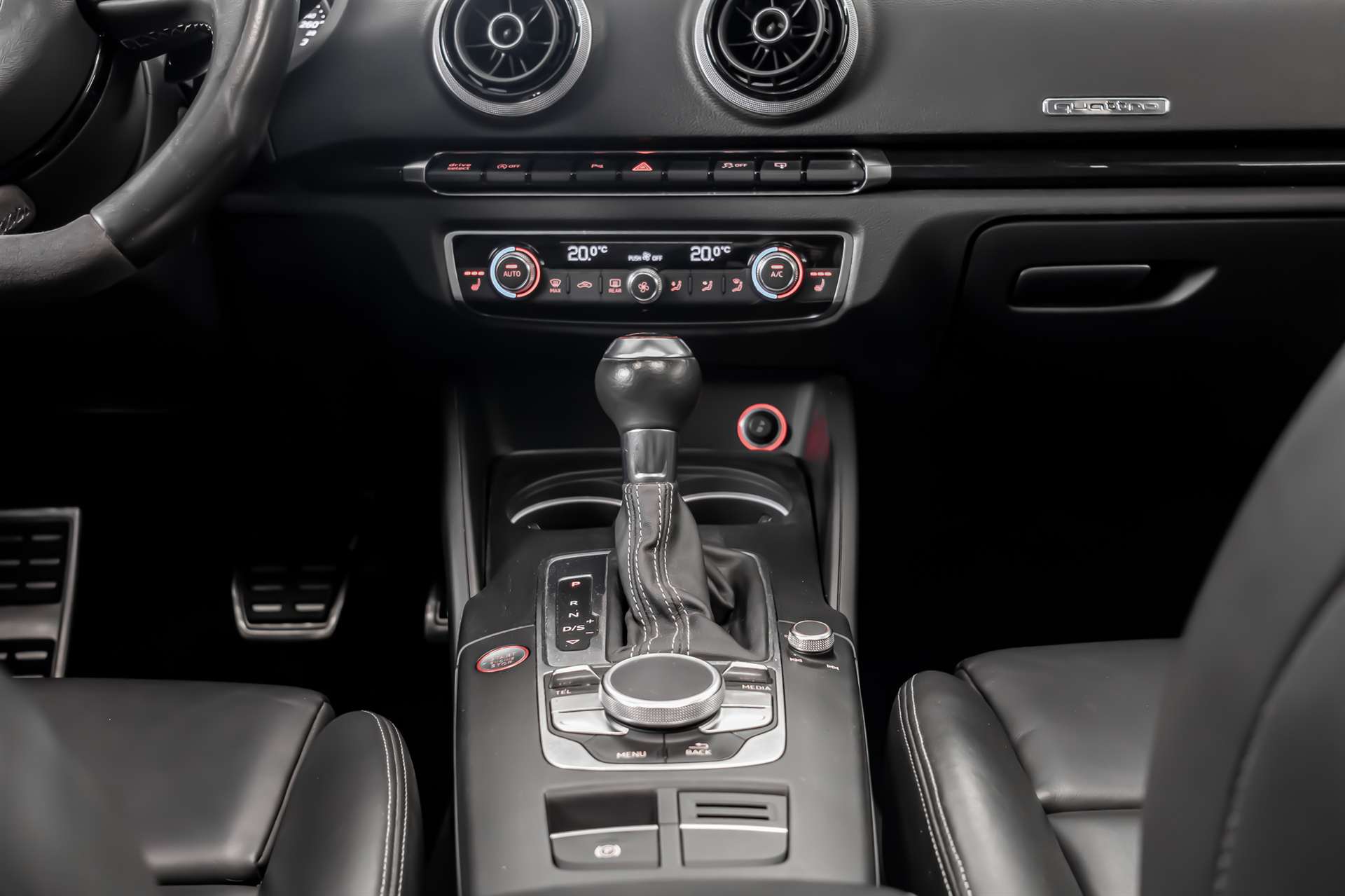 AUDI RS3 2.5 TSI quattro S-tronic *Sportec 420 PS*-image-6