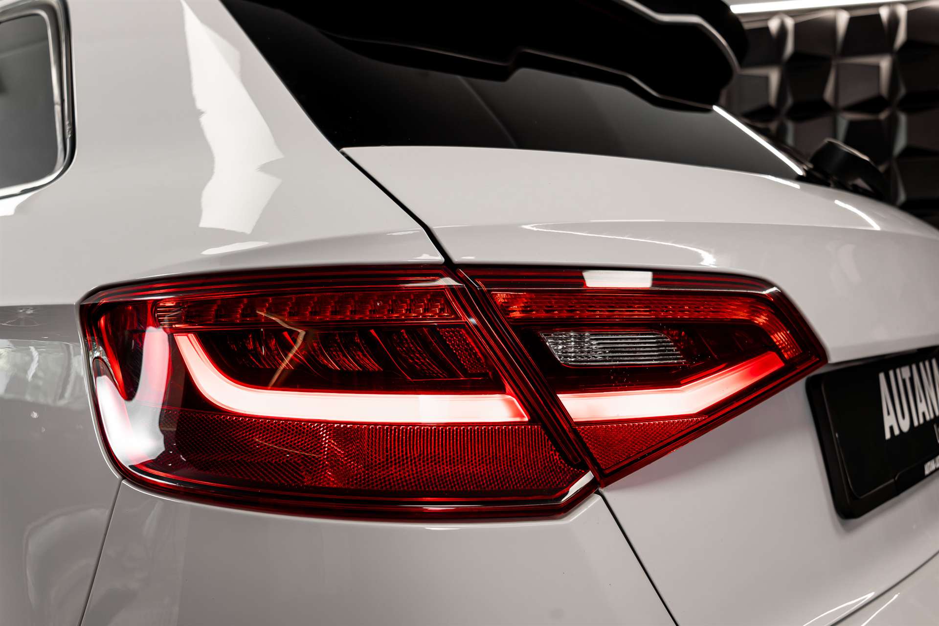 AUDI RS3 2.5 TSI quattro S-tronic *Sportec 420 PS*-image-31