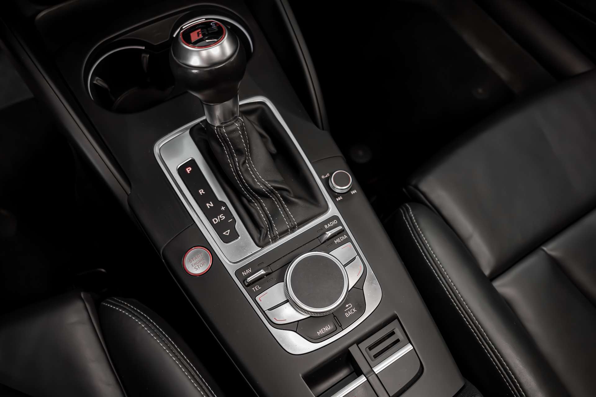 AUDI RS3 2.5 TSI quattro S-tronic *Sportec 420 PS*-image-21