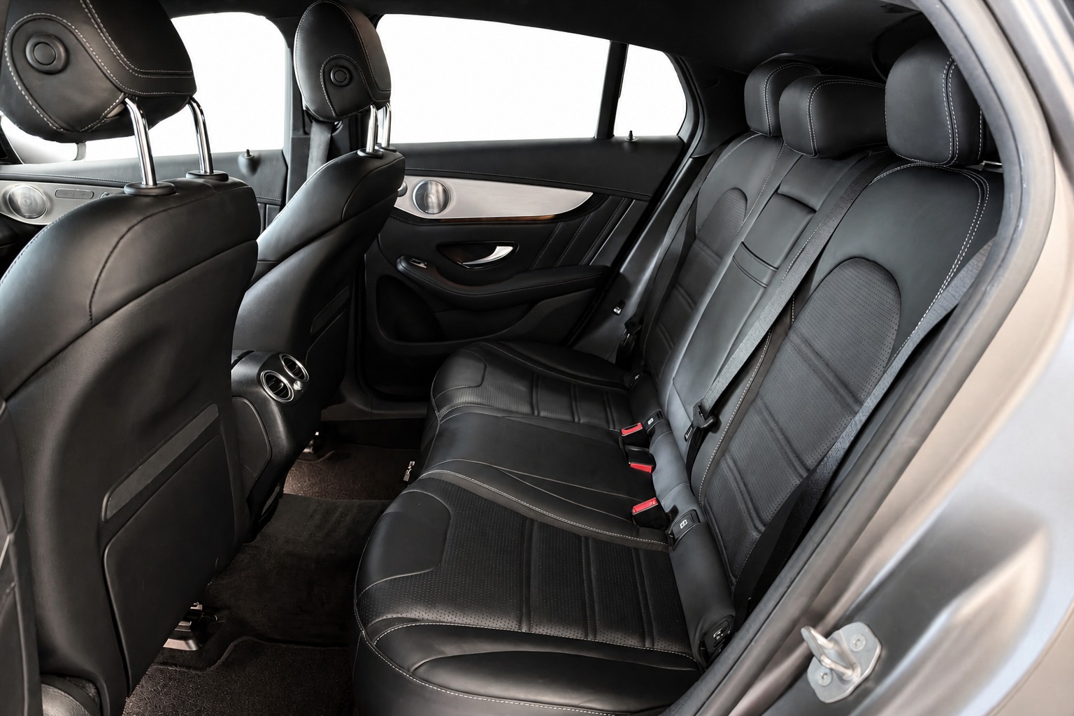 MERCEDES-BENZ GLC Coupé 63 S AMG 4Matic+ 9G-Tronic-image-15