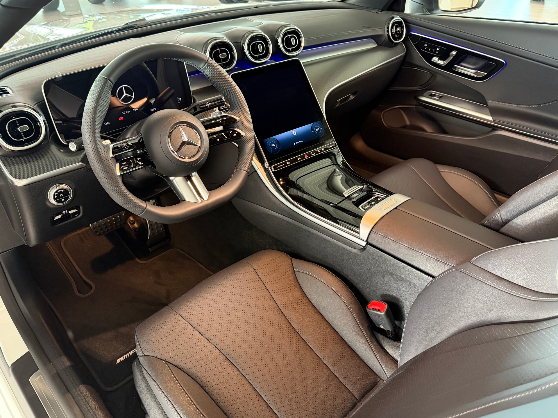 MERCEDES-BENZ CLE 200 Cabrio 4Matic 9G-Tronic-image-6