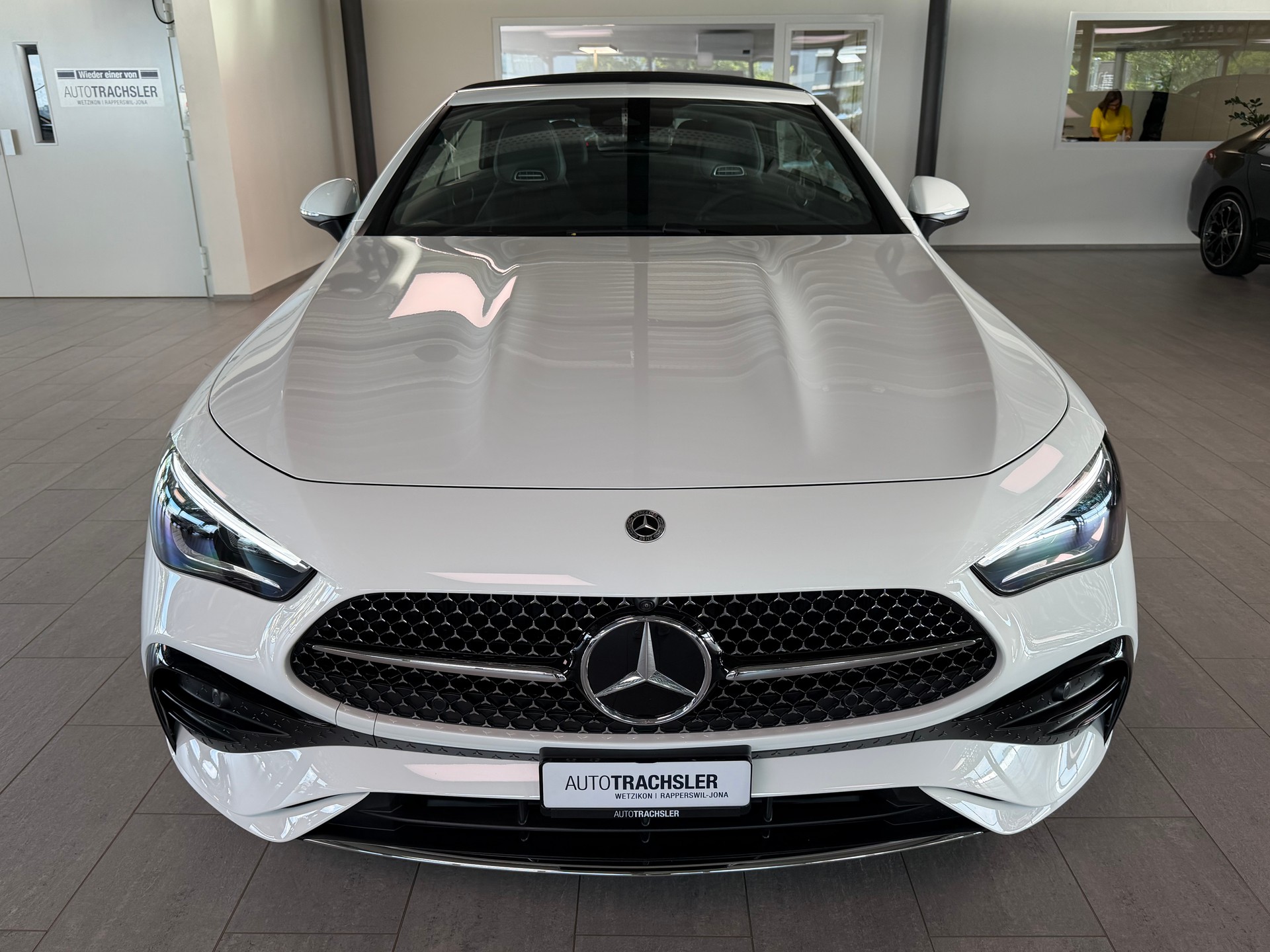 MERCEDES-BENZ CLE 200 Cabrio 4Matic 9G-Tronic-image-2
