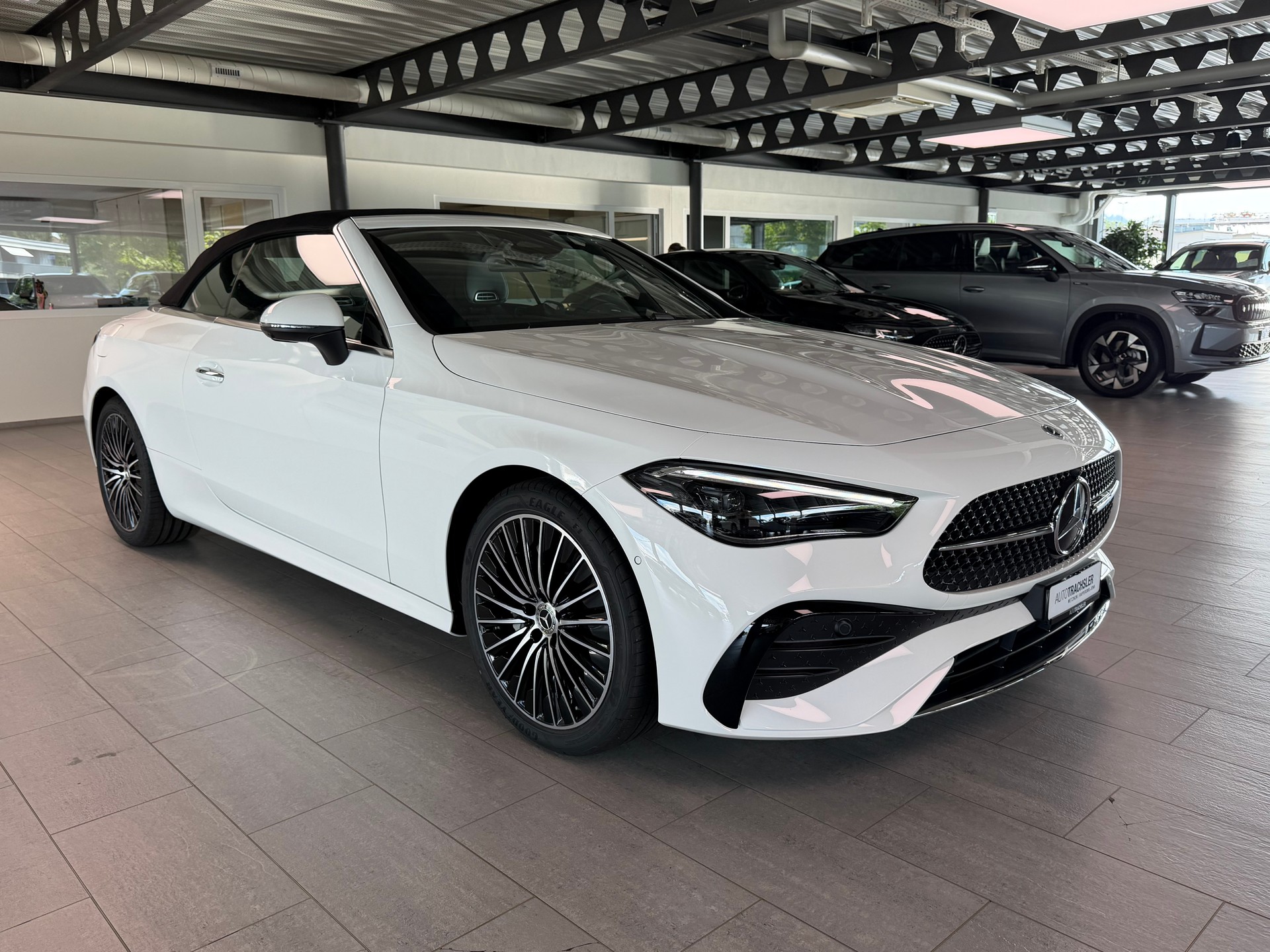 MERCEDES-BENZ CLE 200 Cabrio 4Matic 9G-Tronic-image-3