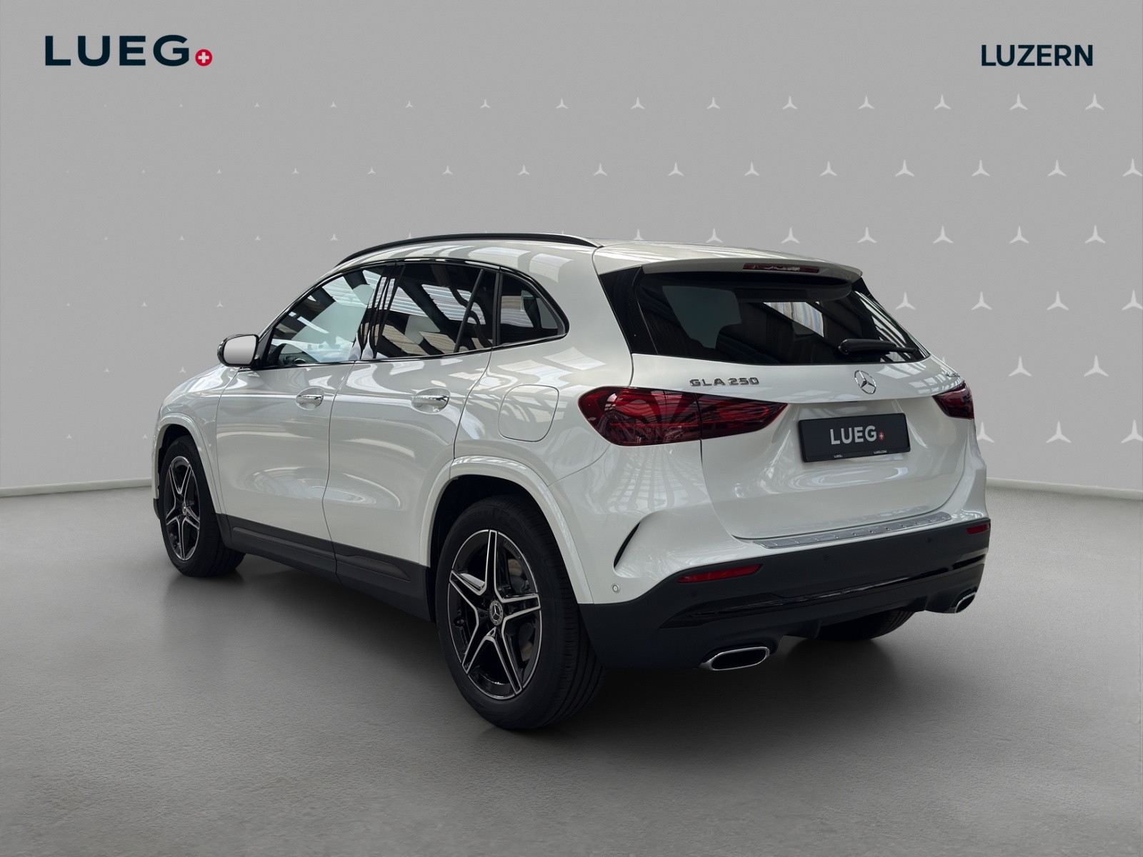 MERCEDES-BENZ GLA 250 4Matic 8G-DCT Swiss Star-image-2