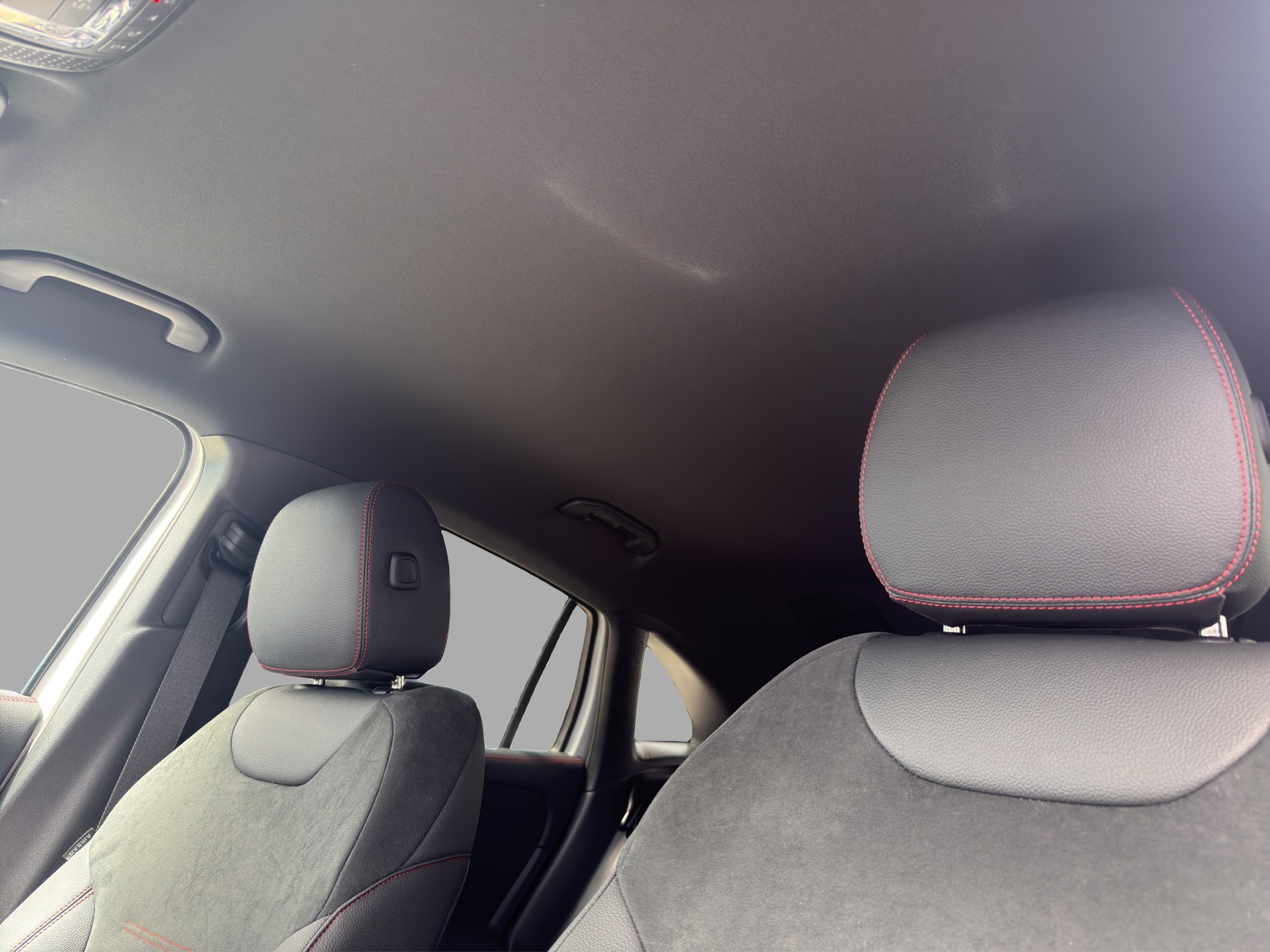 MERCEDES-BENZ GLA 250 4Matic 8G-DCT Swiss Star-image-8