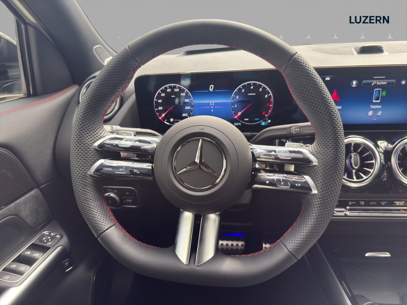 MERCEDES-BENZ GLA 250 4Matic 8G-DCT Swiss Star-image-9