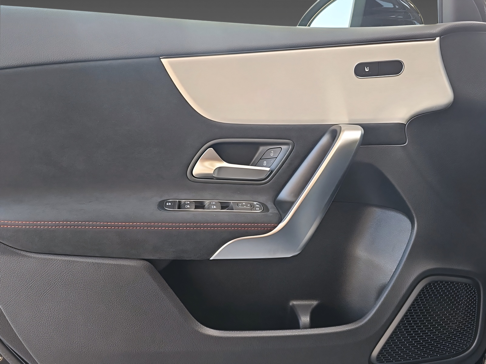 MERCEDES-BENZ A 200 Night Star-image-9