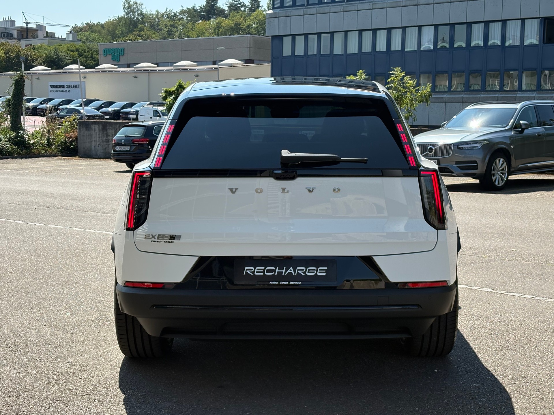 VOLVO EX60 Twin Ultra AWD-image-9