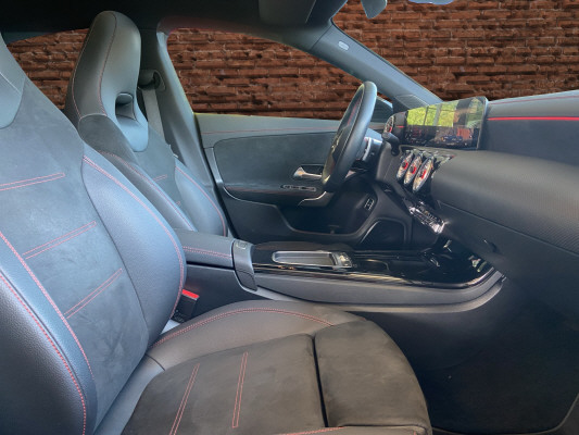 MERCEDES-BENZ CLA 220 4Matic 8G-DCT-image-11