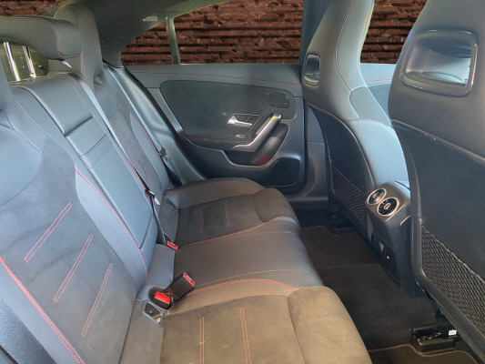 MERCEDES-BENZ CLA 220 4Matic 8G-DCT-image-12
