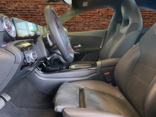 MERCEDES-BENZ CLA 220 4Matic 8G-DCT-image-10