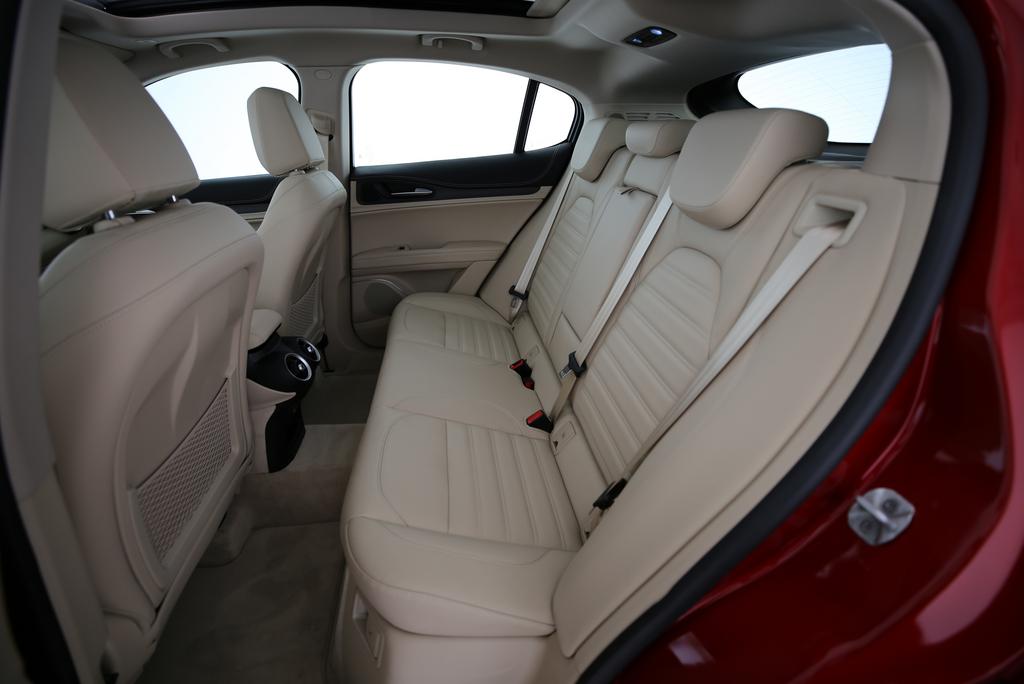 ALFA ROMEO Stelvio 2.2 D Q4 210 6C Villa d'este-image-9