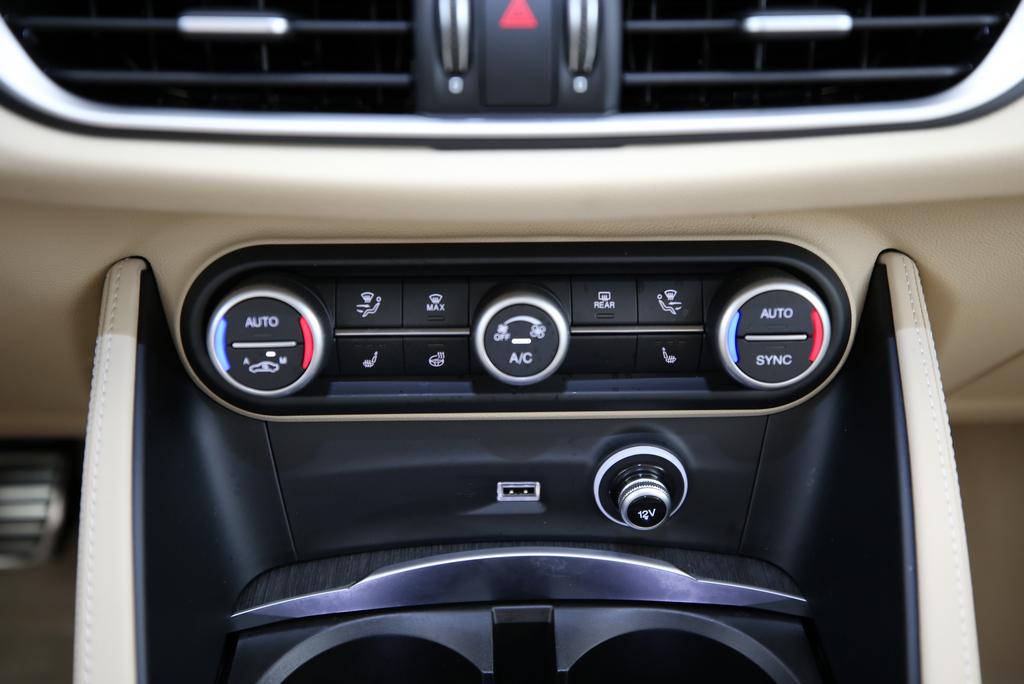 ALFA ROMEO Stelvio 2.2 D Q4 210 6C Villa d'este-image-6