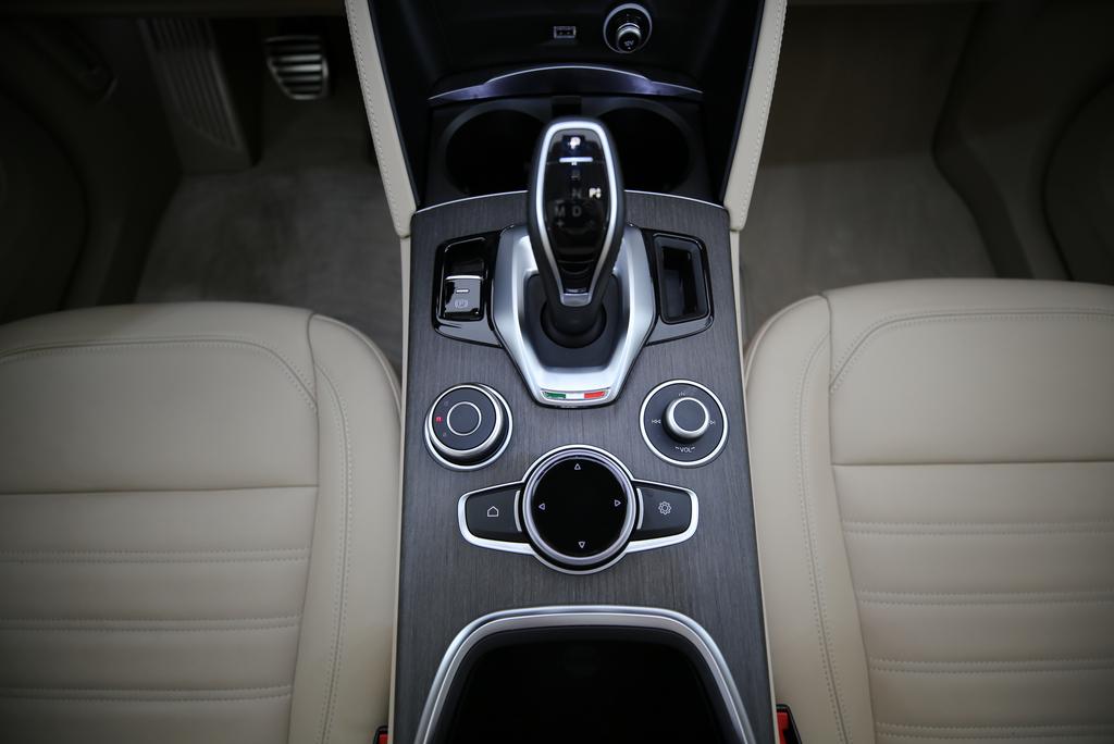 ALFA ROMEO Stelvio 2.2 D Q4 210 6C Villa d'este-image-7