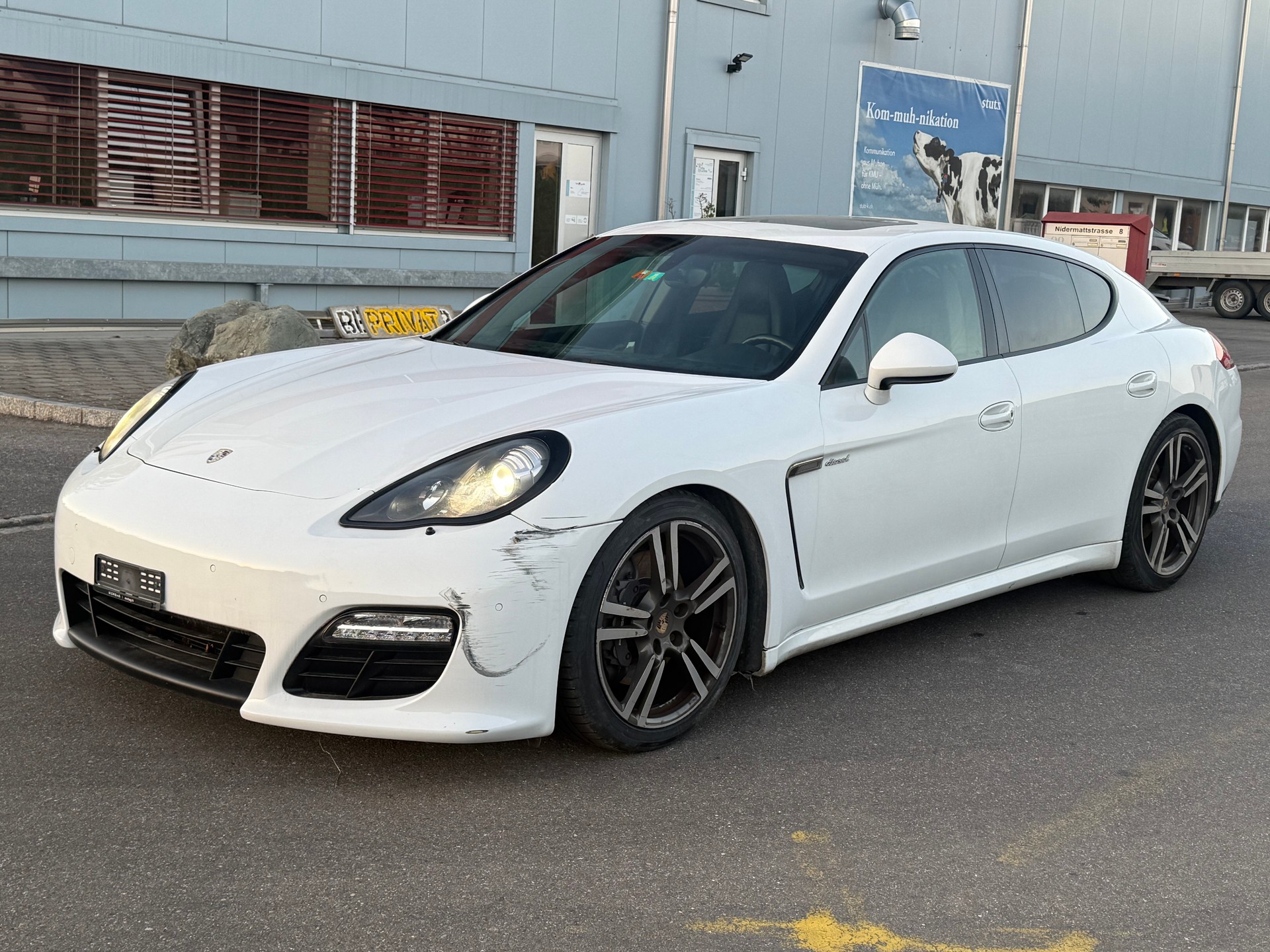 PORSCHE Panamera 3.0 Diesel Tiptronic-image-4