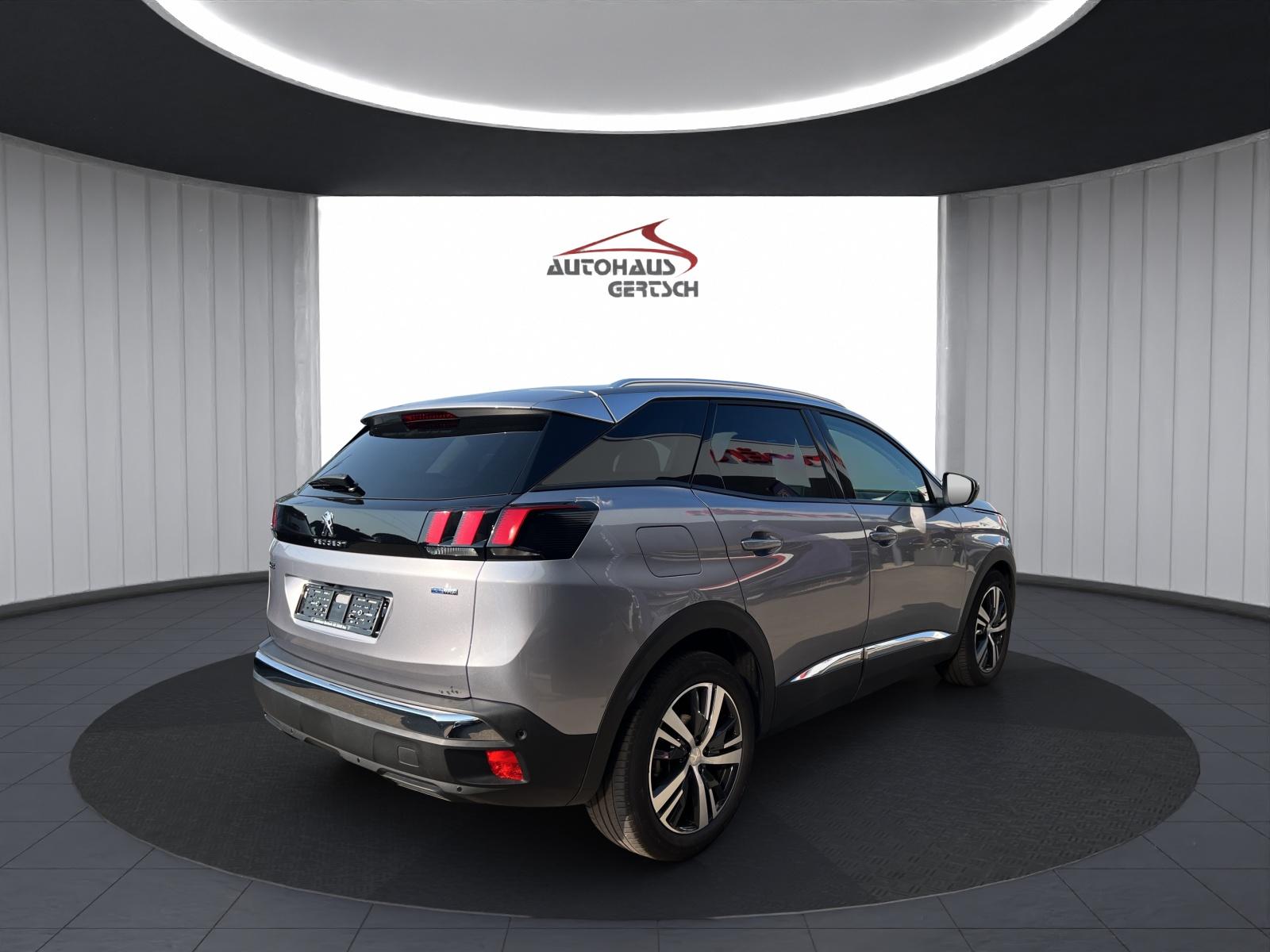 PEUGEOT 3008 1.2 PureTech Allure-image-3