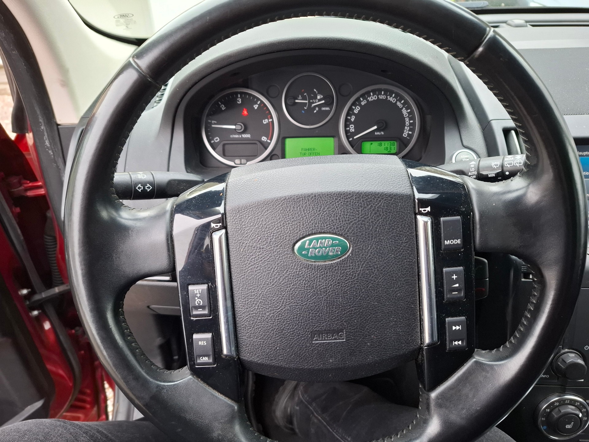 LAND ROVER Freelander 2.2 SD4 S Automatic-image-12