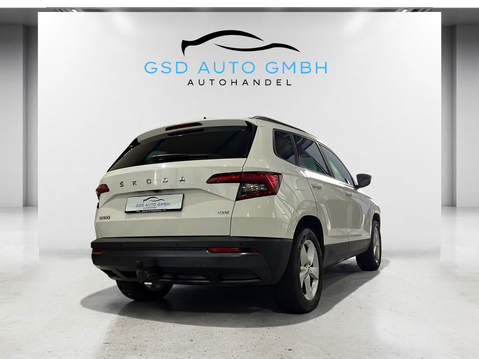 SKODA Karoq 2.0 TDI Drive 4x4 DSG**AHK,Rückfahrtkamera,Tempomat ACC,CH Auslieferung,Frisch ab MFK**-image-4