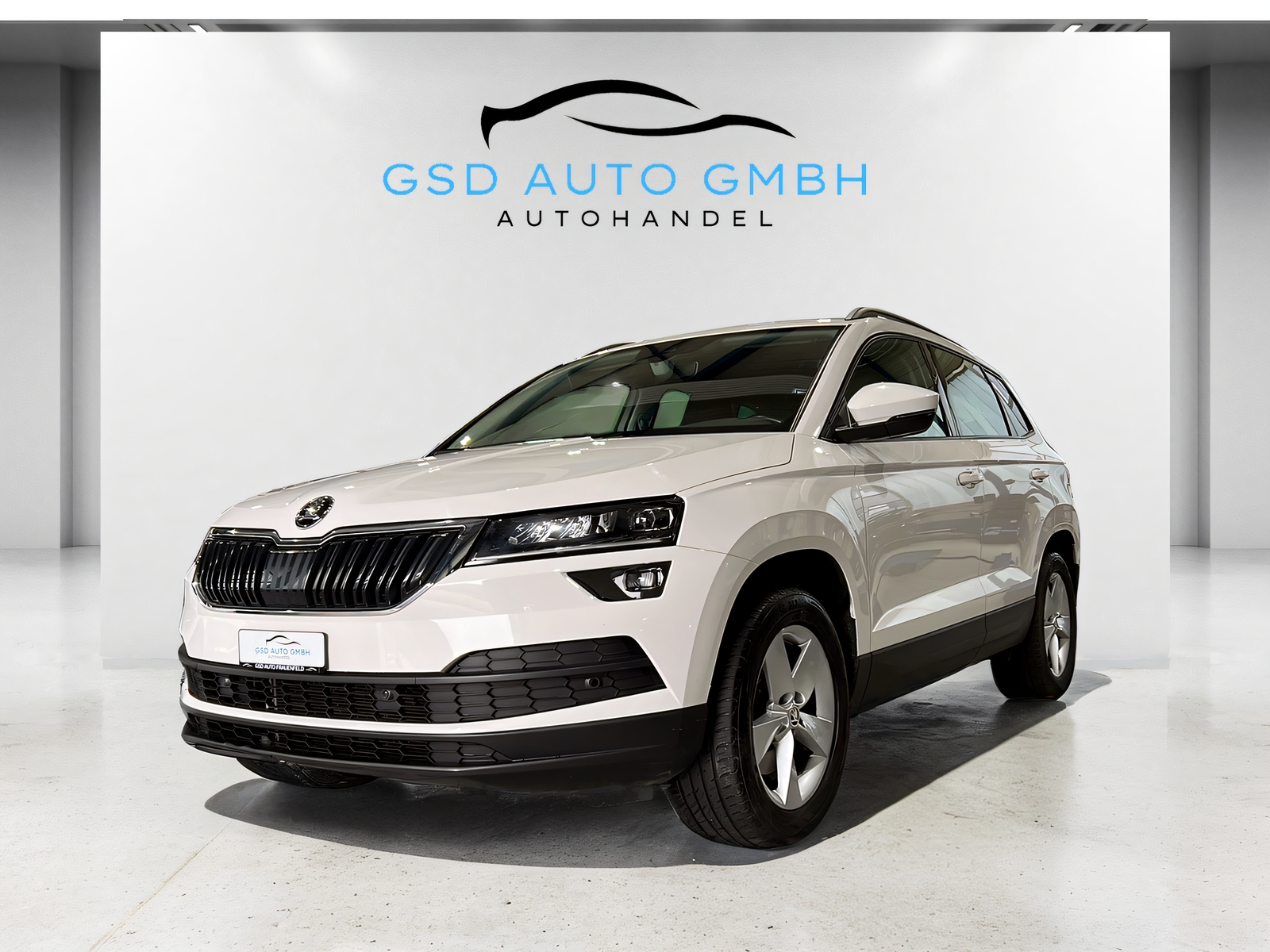 SKODA Karoq 2.0 TDI Drive 4x4 DSG**AHK,Rückfahrtkamera,Tempomat ACC,CH Auslieferung,Frisch ab MFK**-image-0