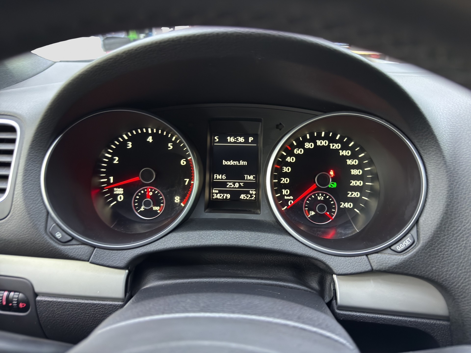 VW Golf Cabrio 1.4 TSI DSG-image-10