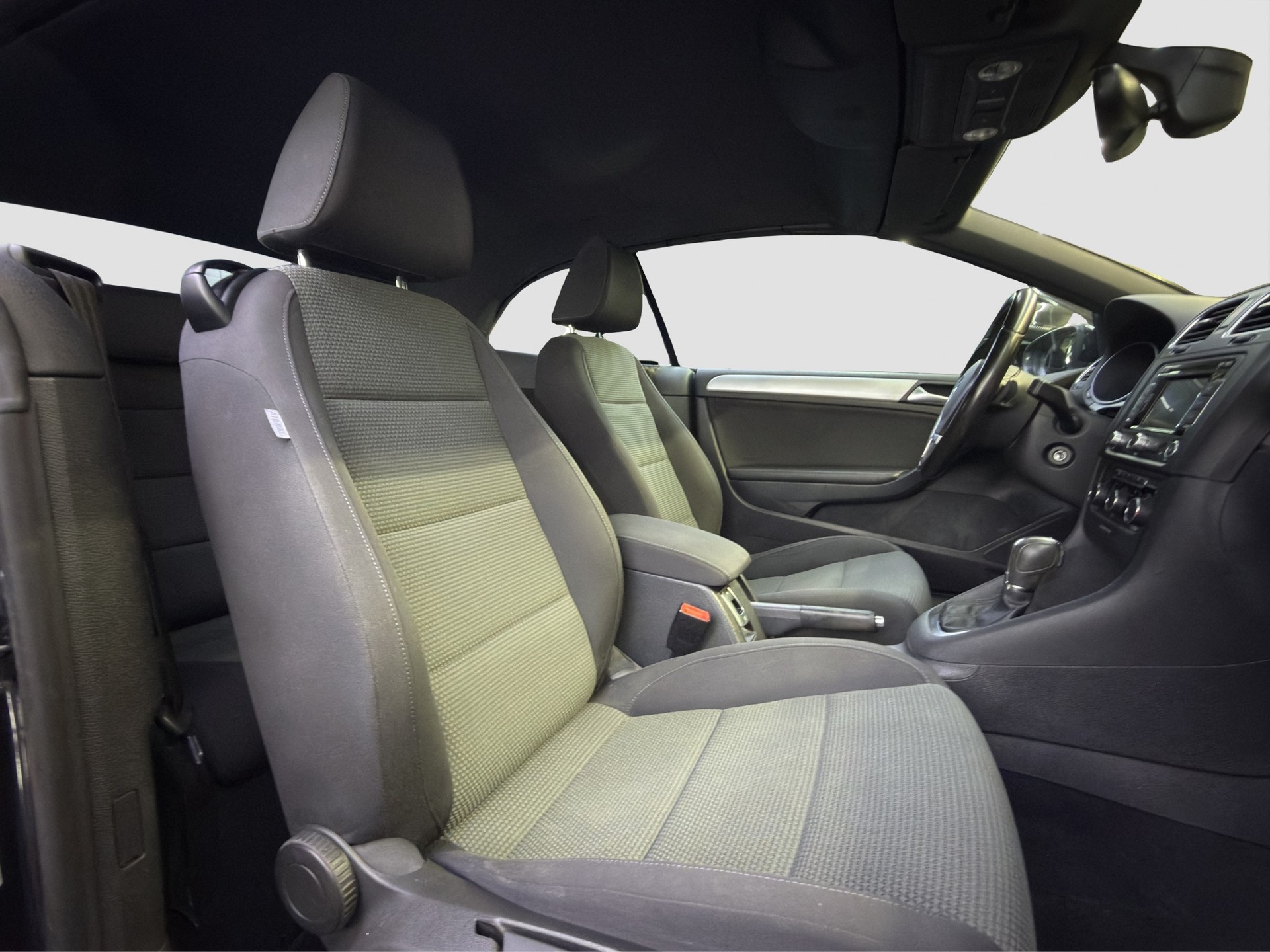 VW Golf Cabrio 1.4 TSI DSG-image-14