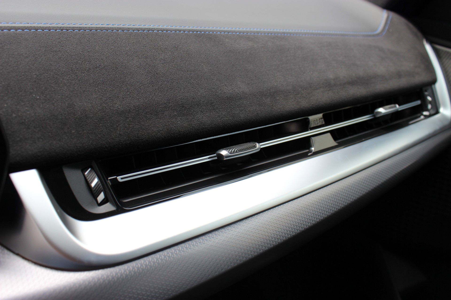 BMW X1 xDrive M35i-image-21