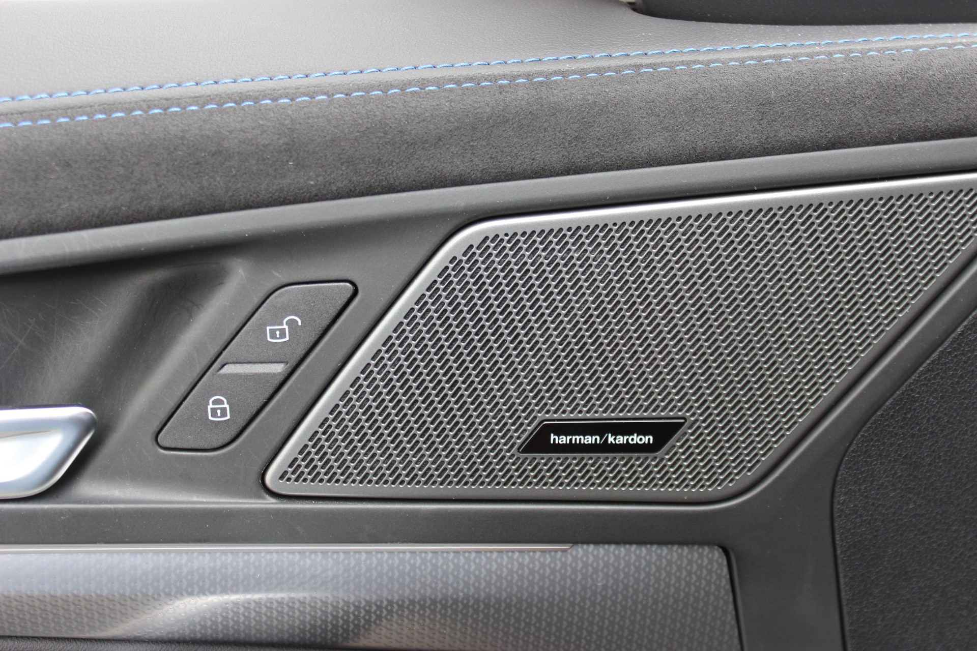 BMW X1 xDrive M35i-image-17