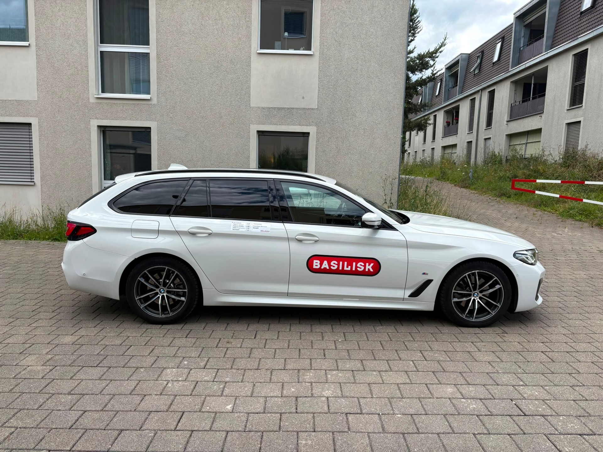 BMW 520d xDrive 48V Tour M Sport | Frisch ab MFK-image-16