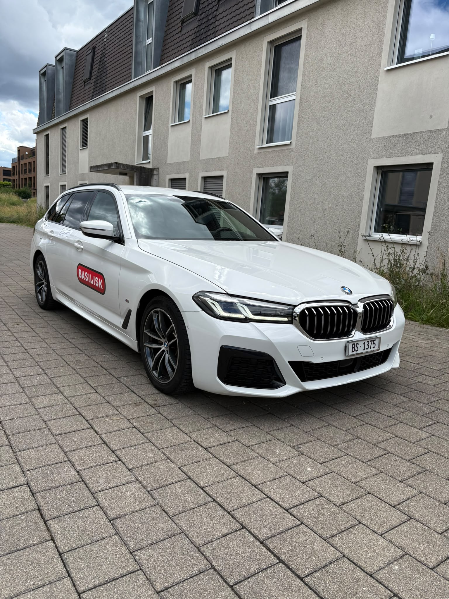 BMW 520d xDrive 48V Tour M Sport | Frisch ab MFK-image-14
