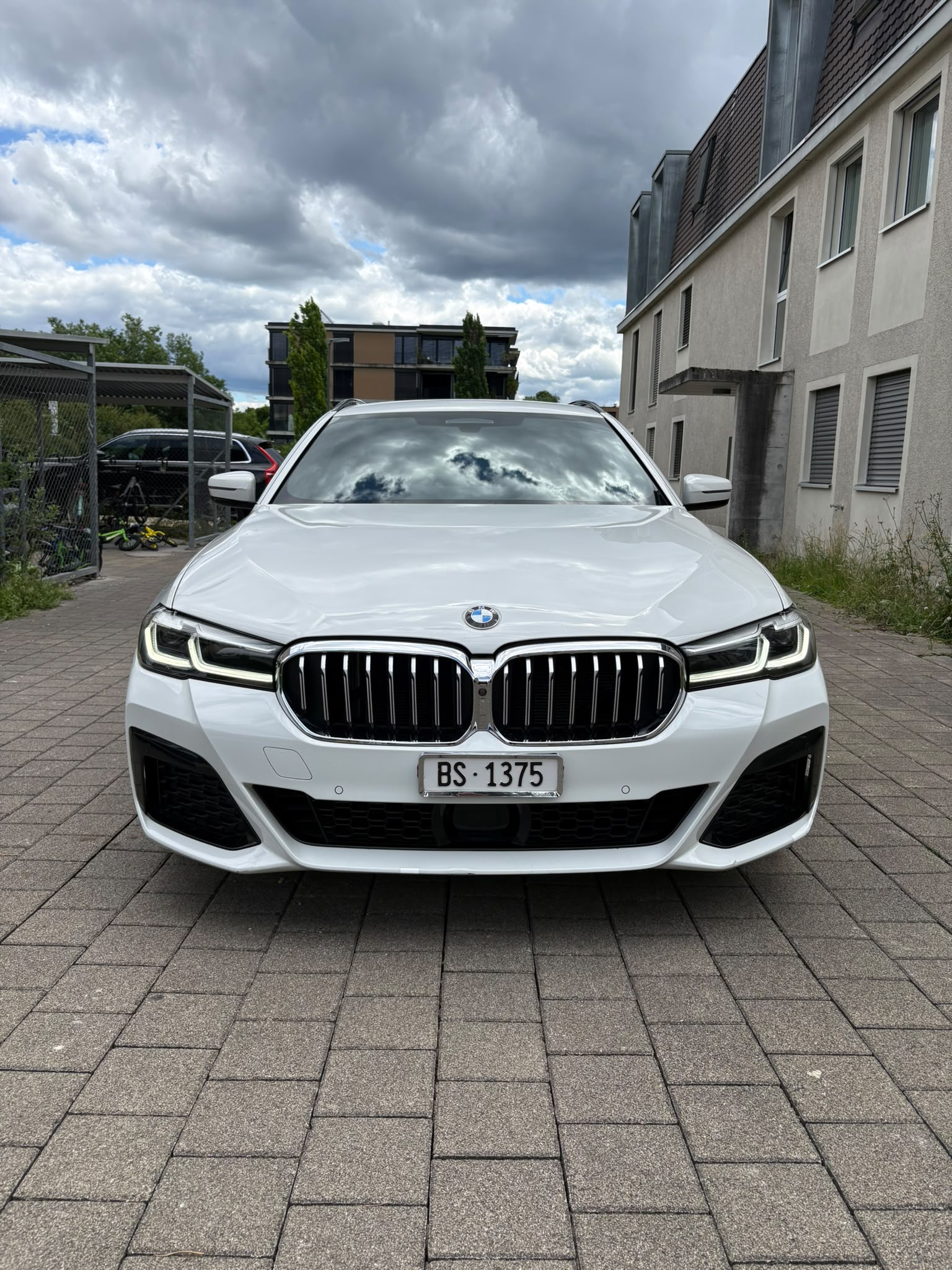BMW 520d xDrive 48V Tour M Sport | Frisch ab MFK-image-13