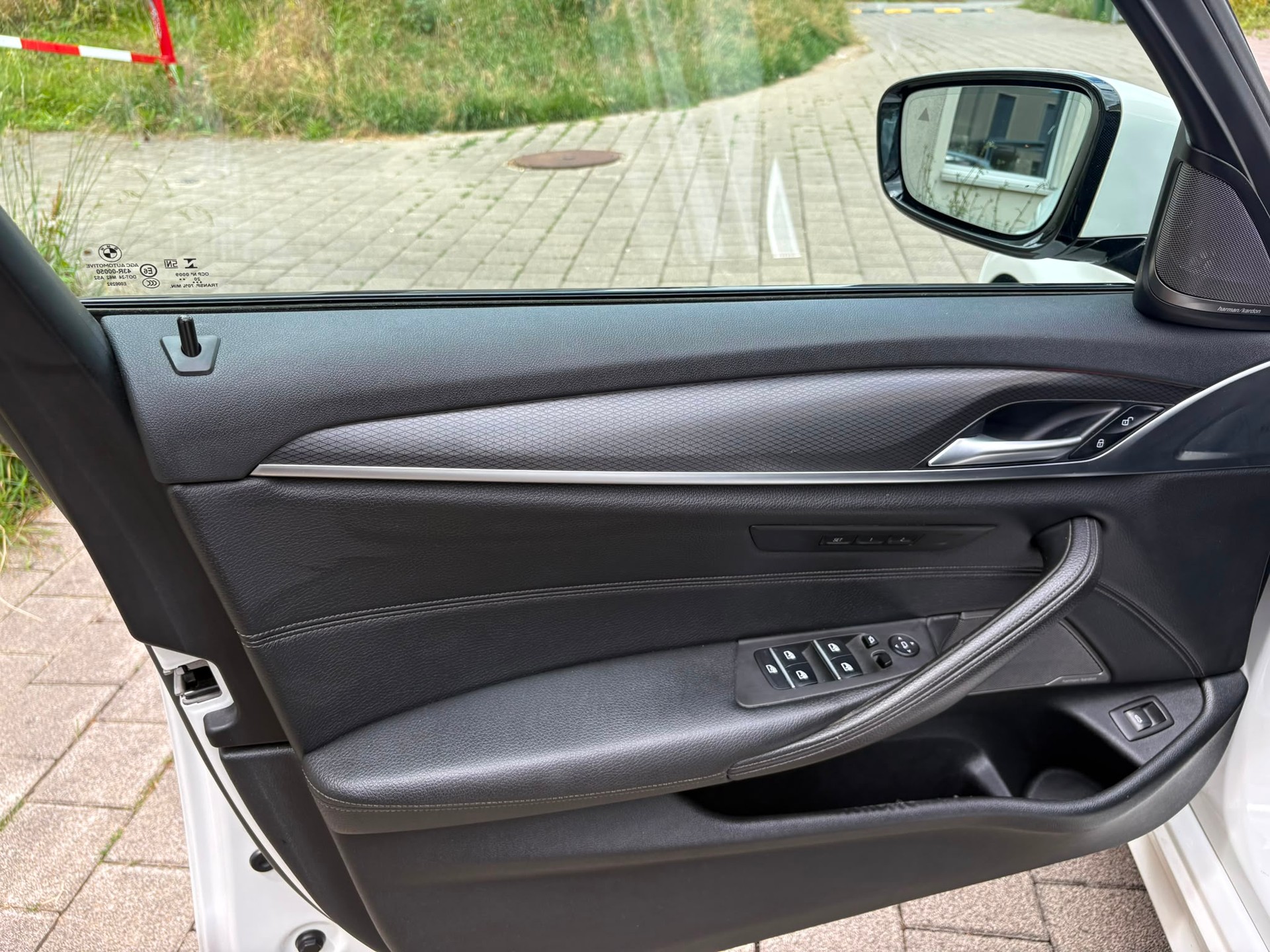 BMW 520d xDrive 48V Tour M Sport | Frisch ab MFK-image-6