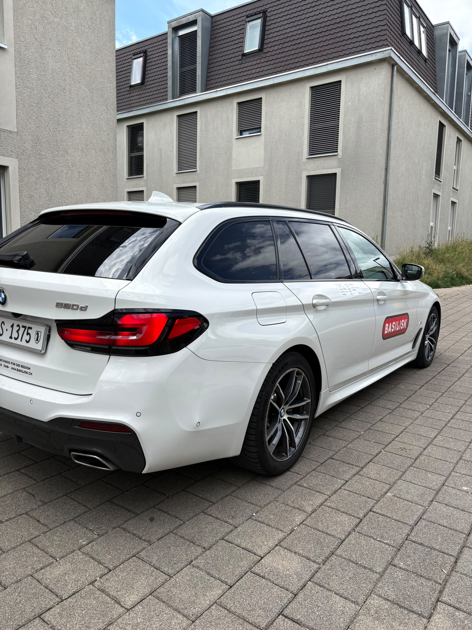 BMW 520d xDrive 48V Tour M Sport | Frisch ab MFK-image-17