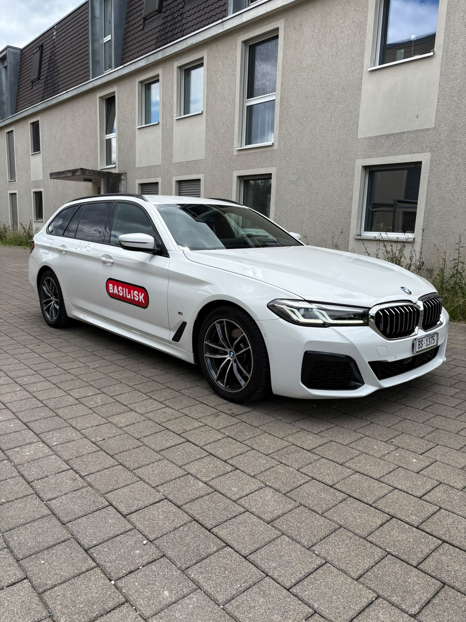 BMW 520d xDrive 48V Tour M Sport | Frisch ab MFK-image-15
