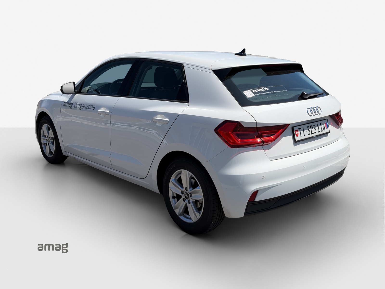 AUDI A1 Sportback 30 TFSI Attraction S-tronic-image-2