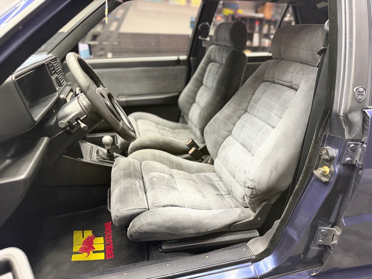 LANCIA Delta HF Integrale Evo | Schiebedach | Blue Madras-image-18