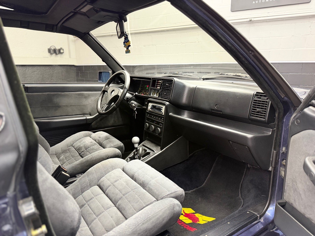 LANCIA Delta HF Integrale Evo | Schiebedach | Blue Madras-image-24
